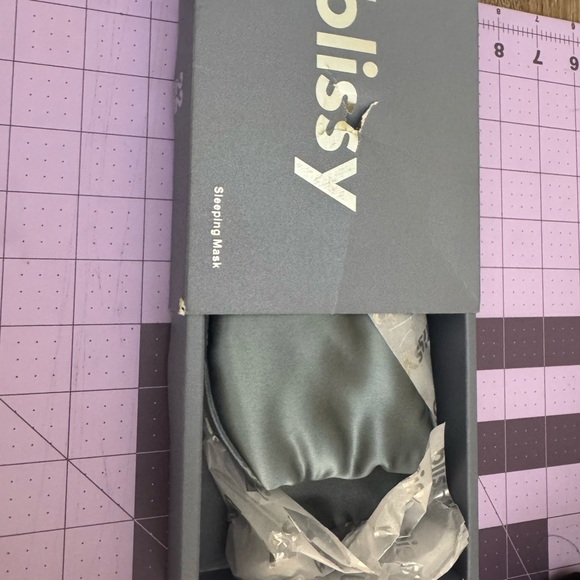 Blissy ash blue (like grey) Silk Sleep Mask - Picture 3 of 3